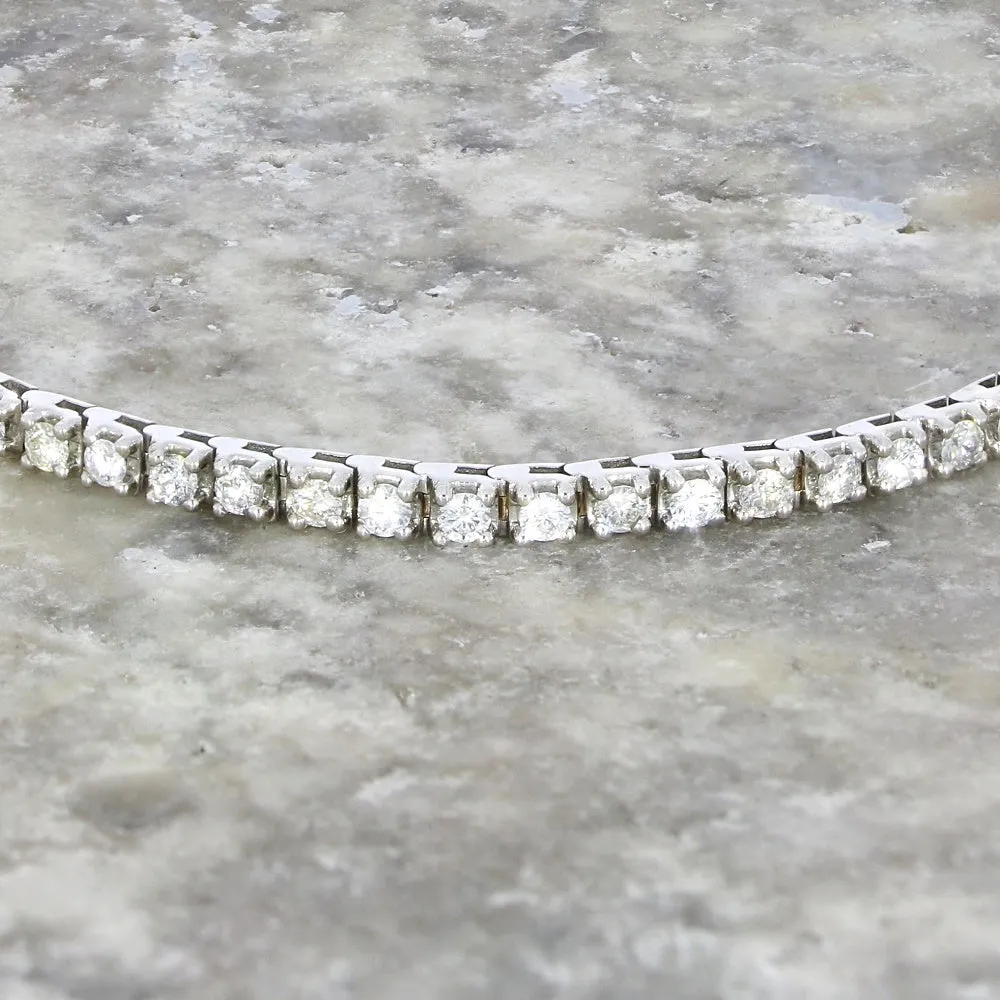18ct White Gold 2.33cts Brilliant Cut Diamond Line Tennis Bracelet