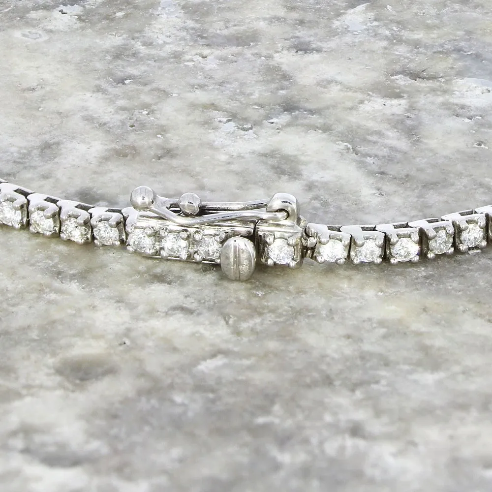 18ct White Gold 2.33cts Brilliant Cut Diamond Line Tennis Bracelet