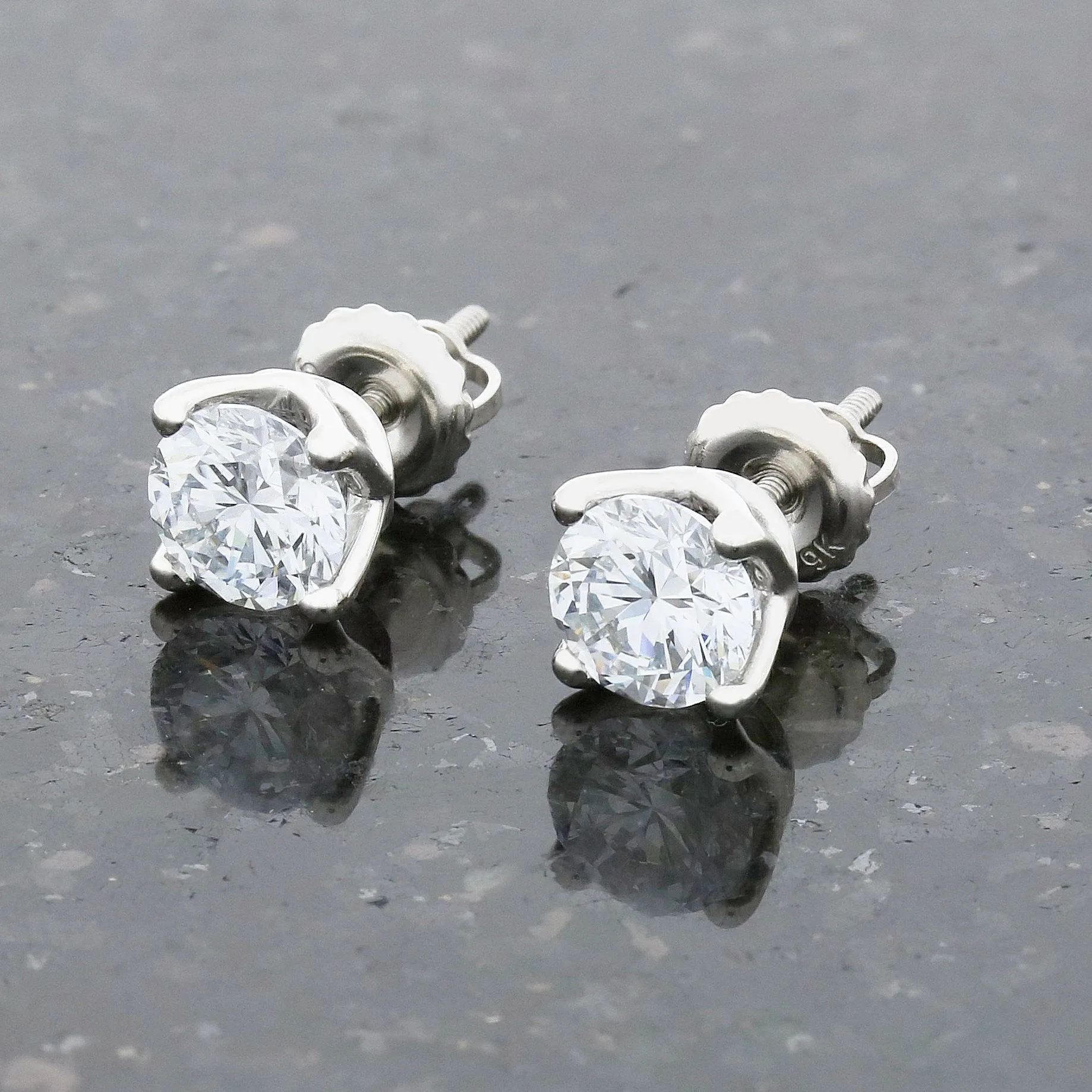 9ct White Gold 1.50cts Lab Created Brilliant Cut Diamonds Solitaire Stud Earrings