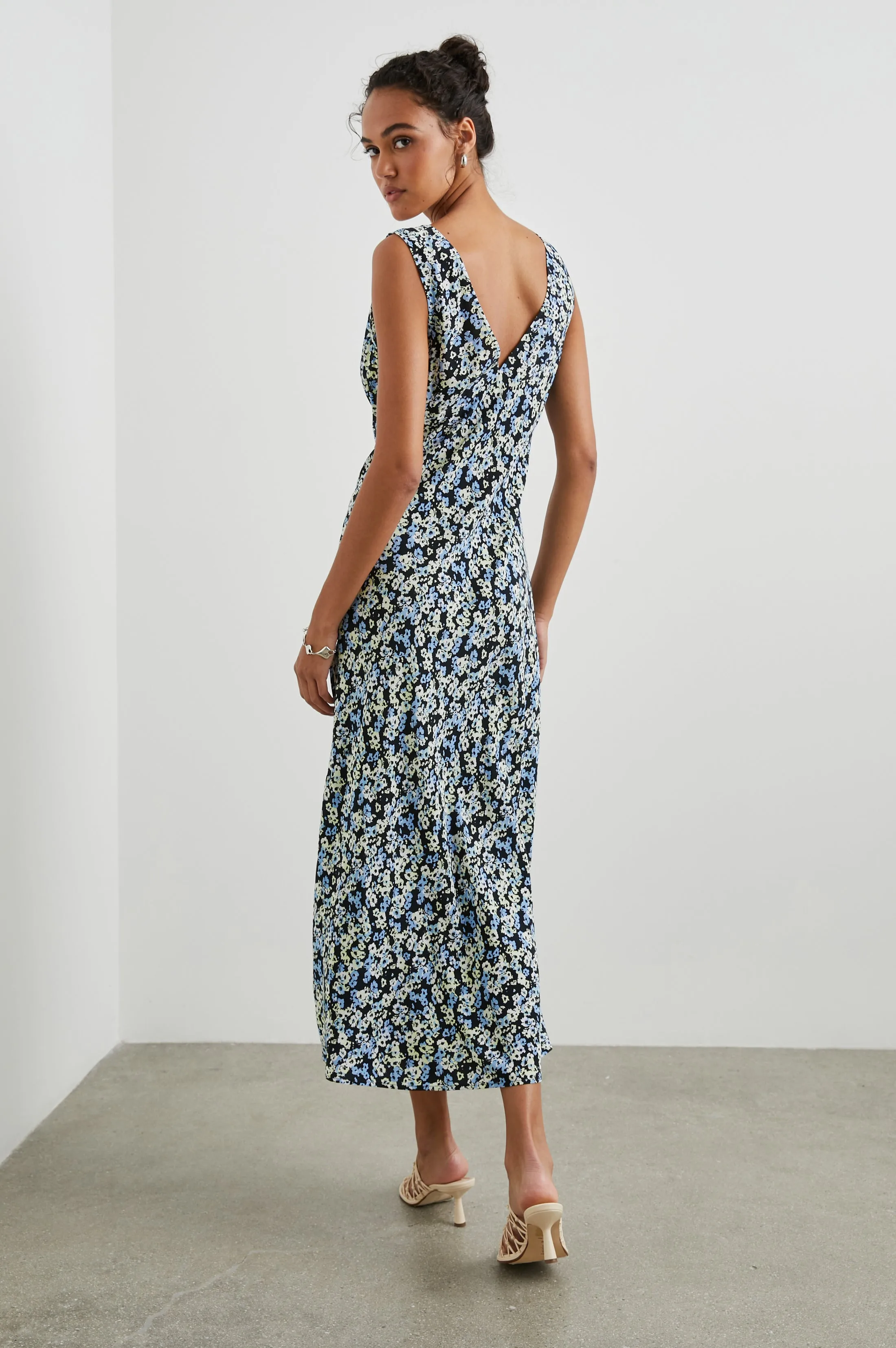AUDRINA DRESS - MIDNIGHT MEADOW FLORAL Rails