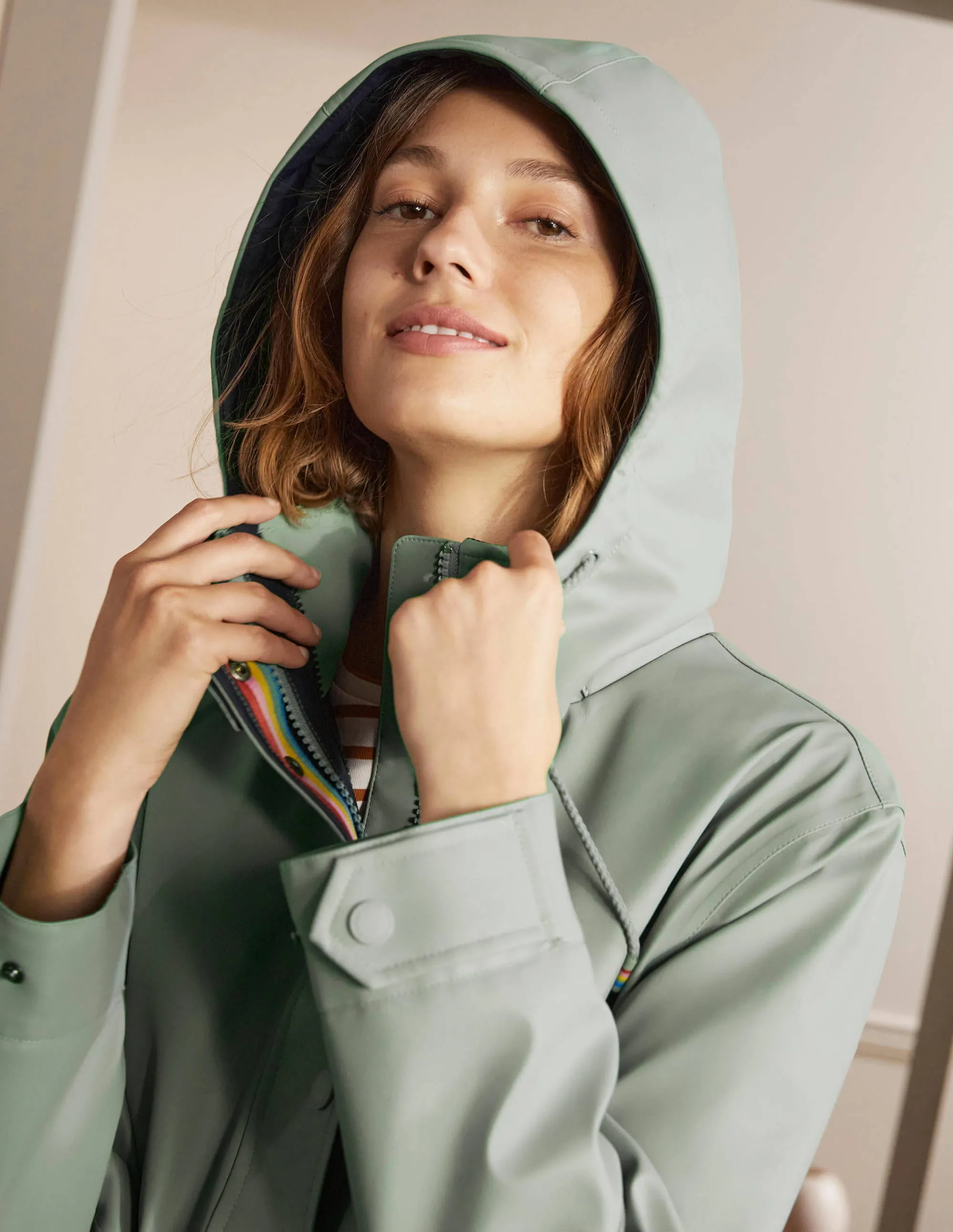 Bamburgh Raincoat-Sage/Navy