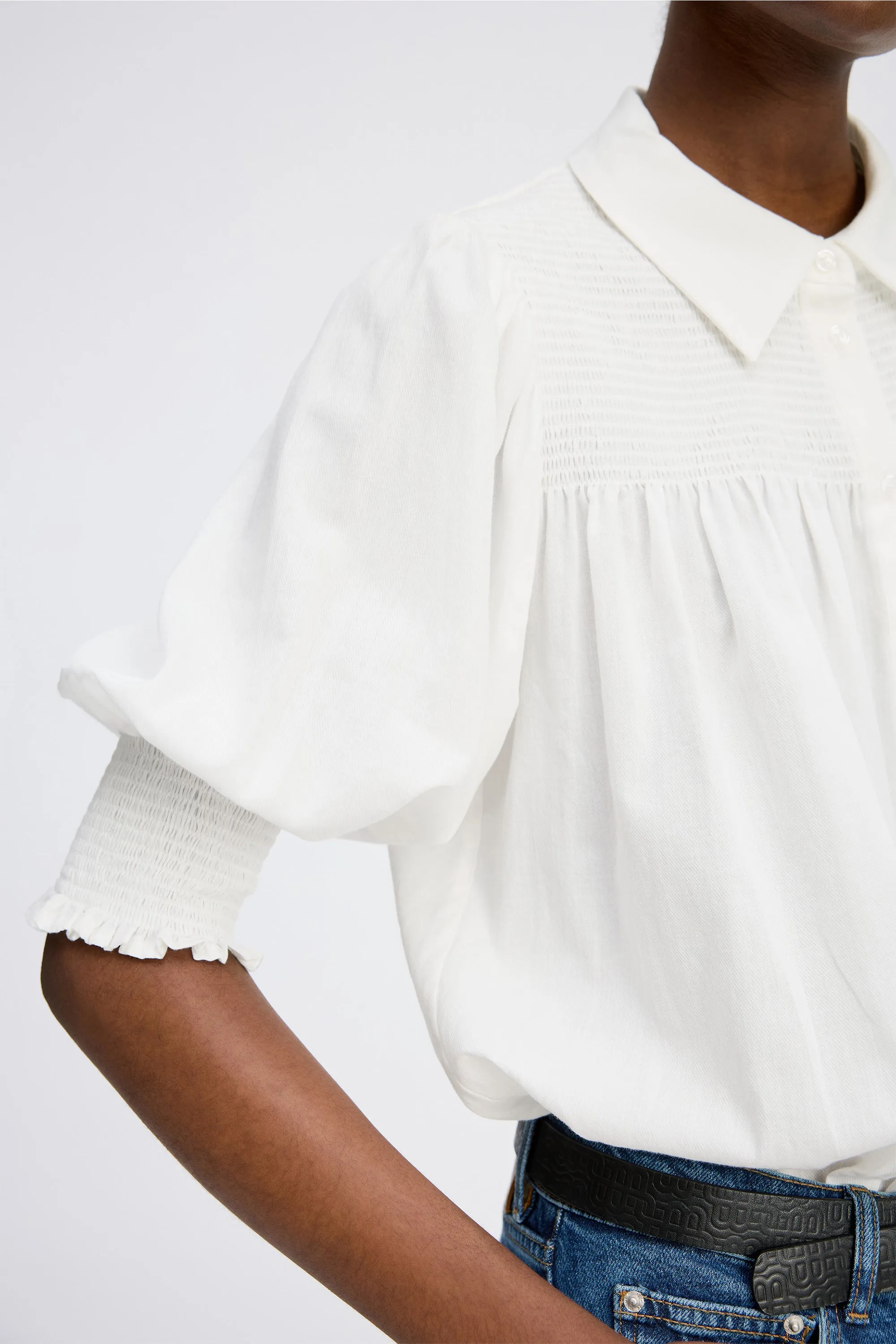 CHAPTER - IVORY Munthe