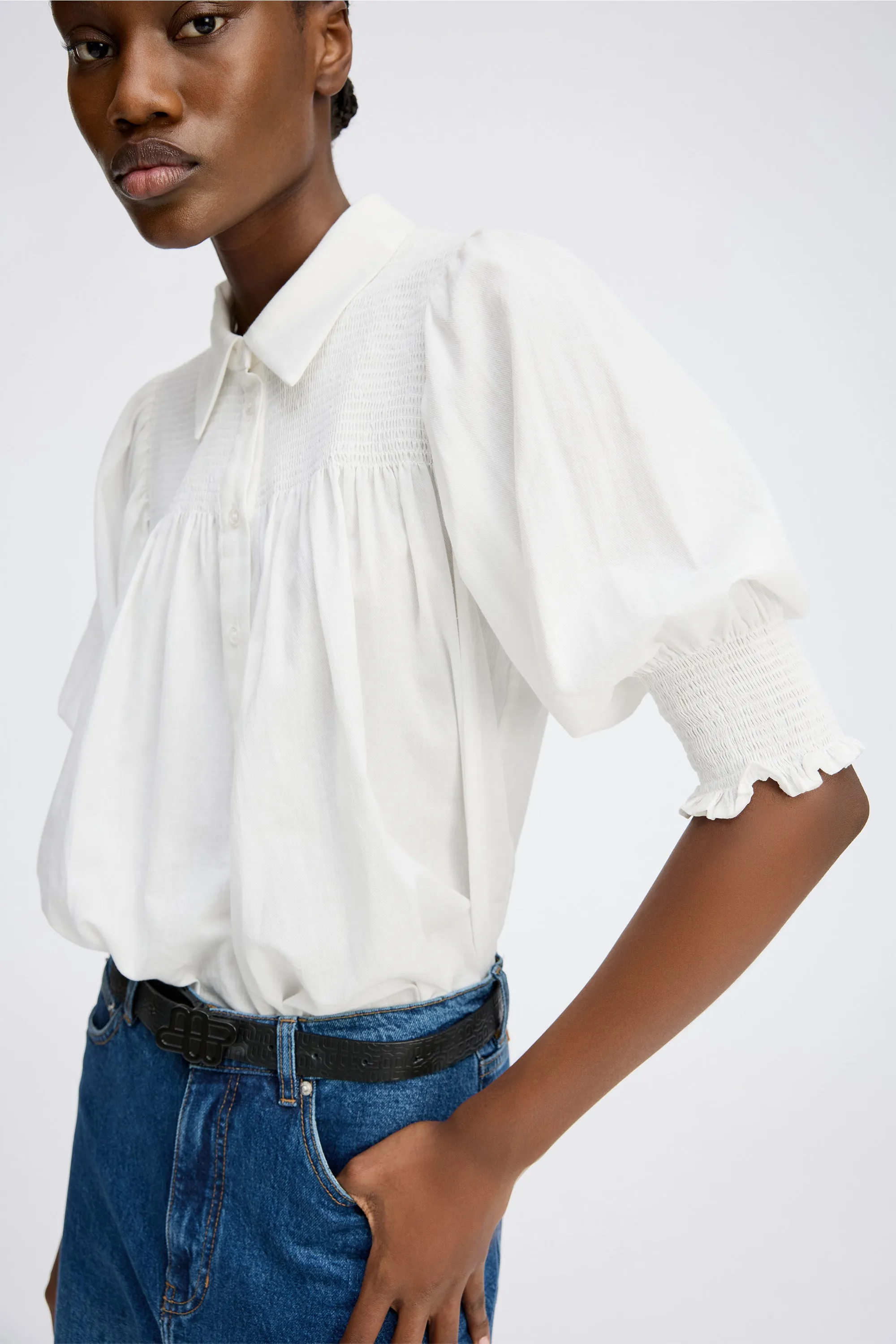 CHAPTER - IVORY Munthe