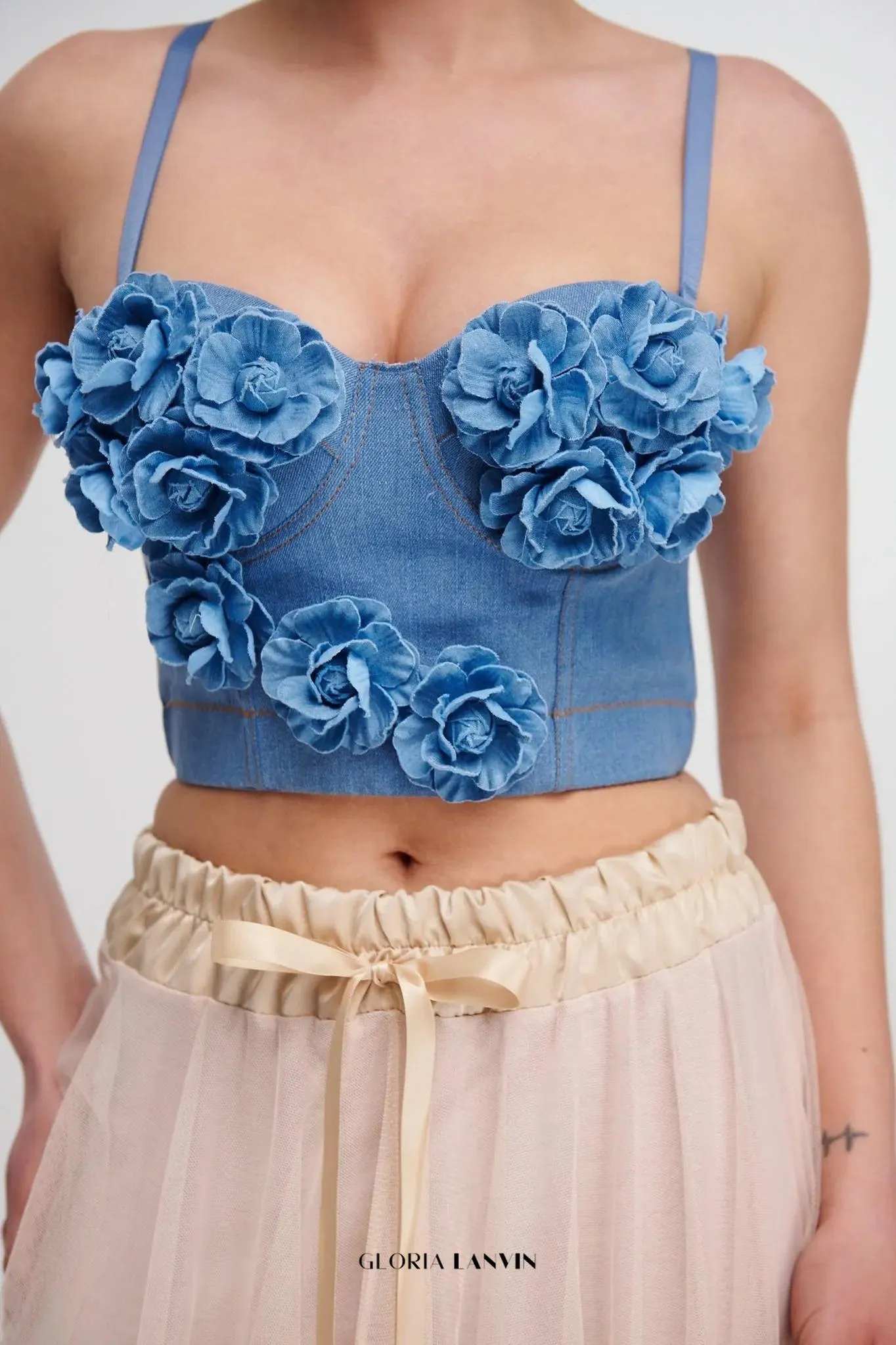 Denim Top With Roses Gloria Lanvin