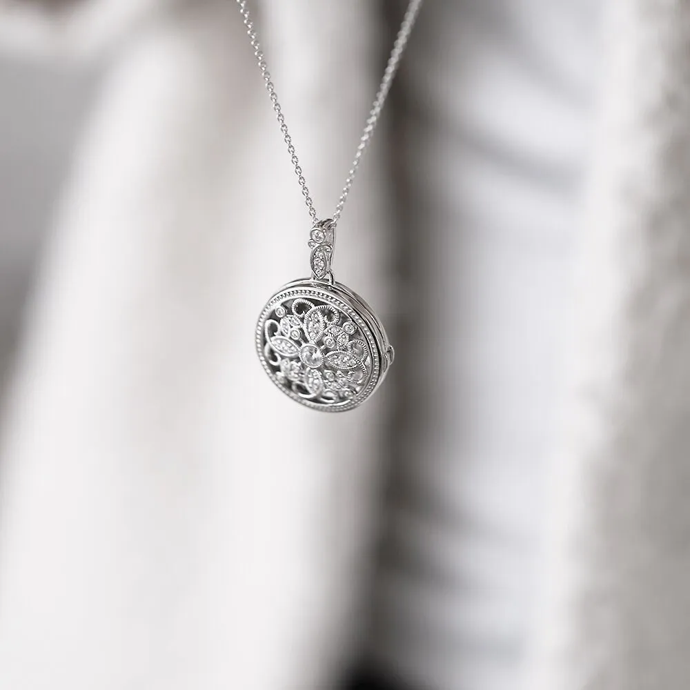 Diamonfire Sterling Silver Cubic Zirconia Round Medallion Filigree Locket and Chain P4613