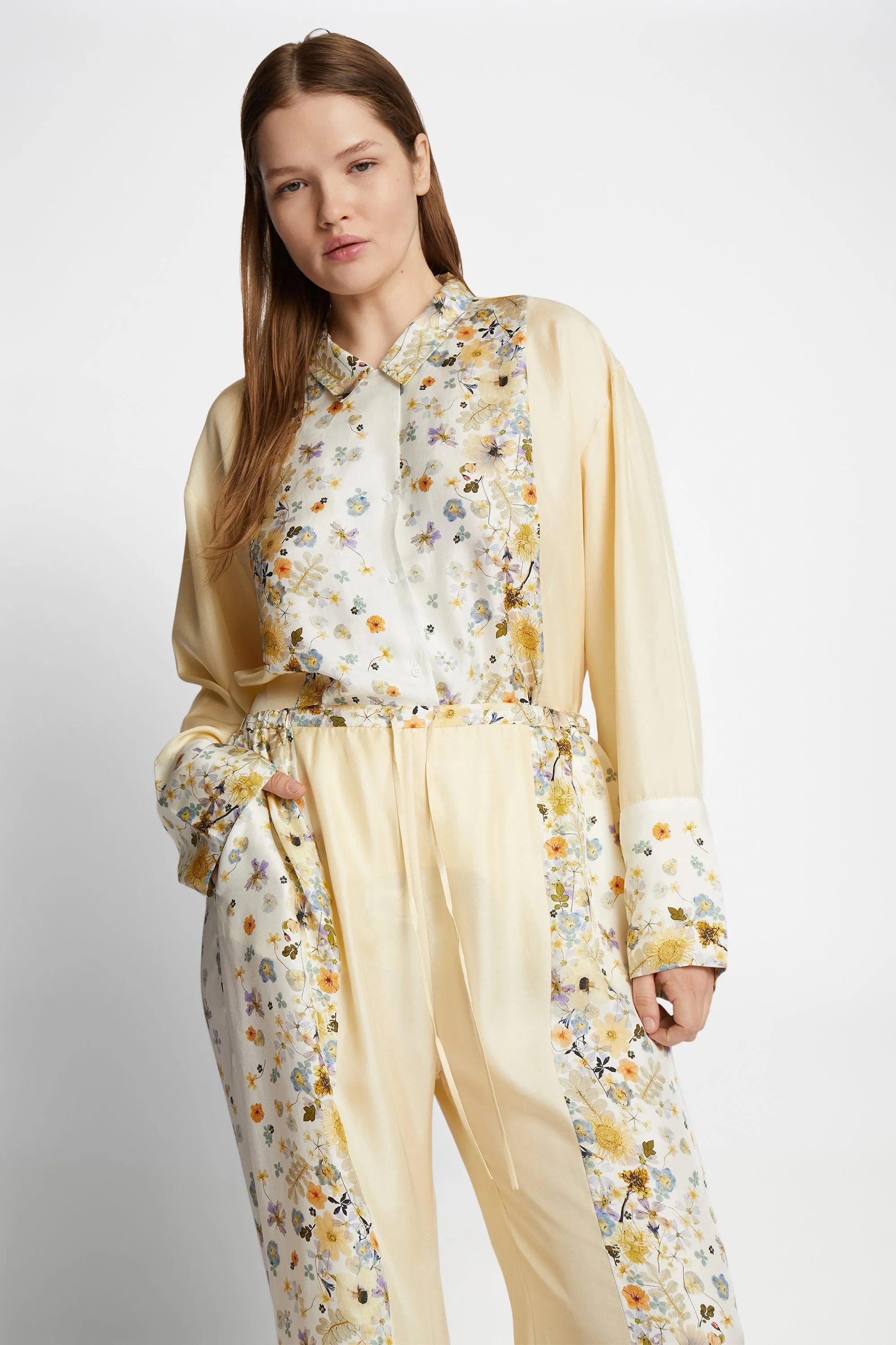 FAIZA SILK - CREME Munthe