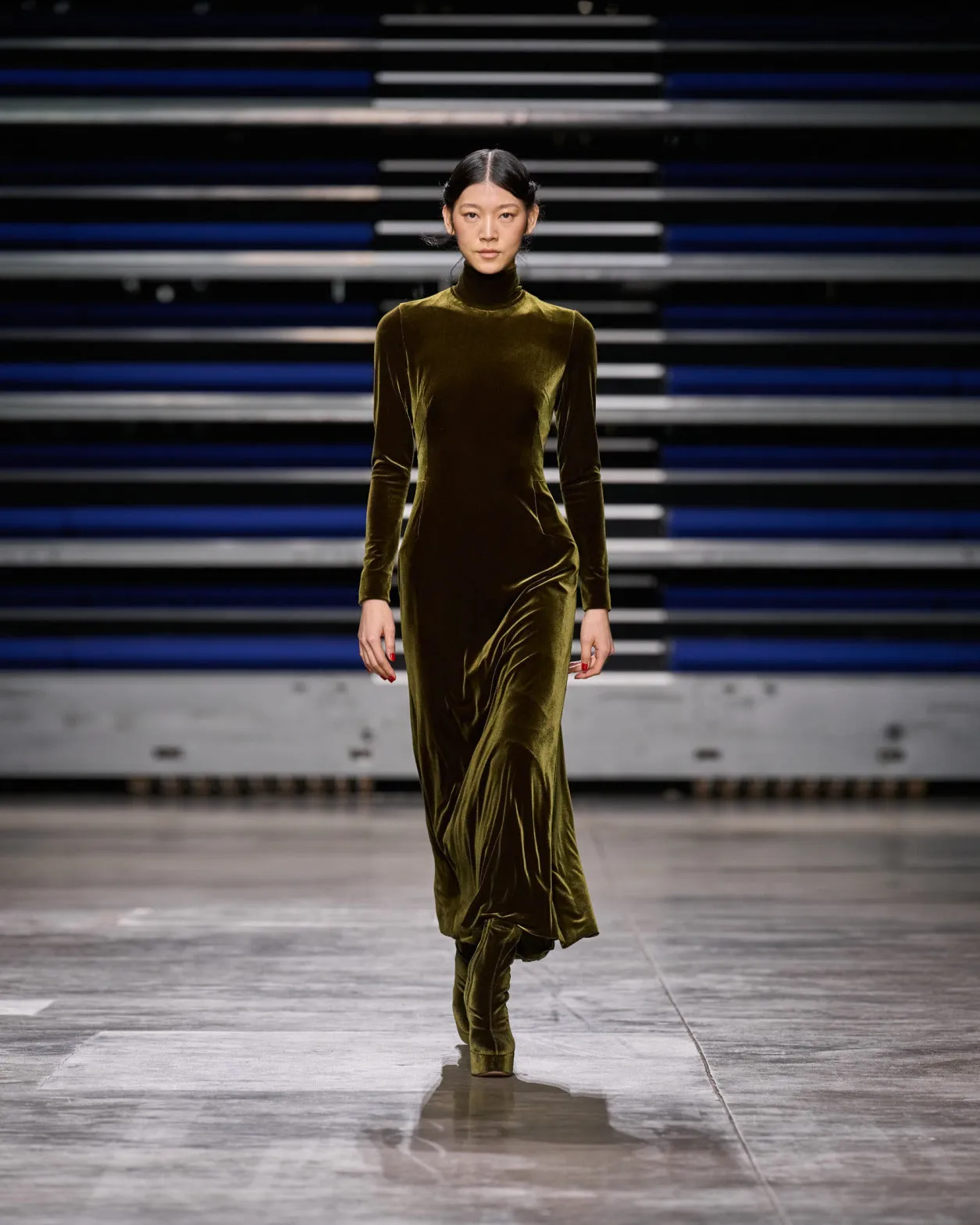 Fluid Stretch Velvet Gown 
