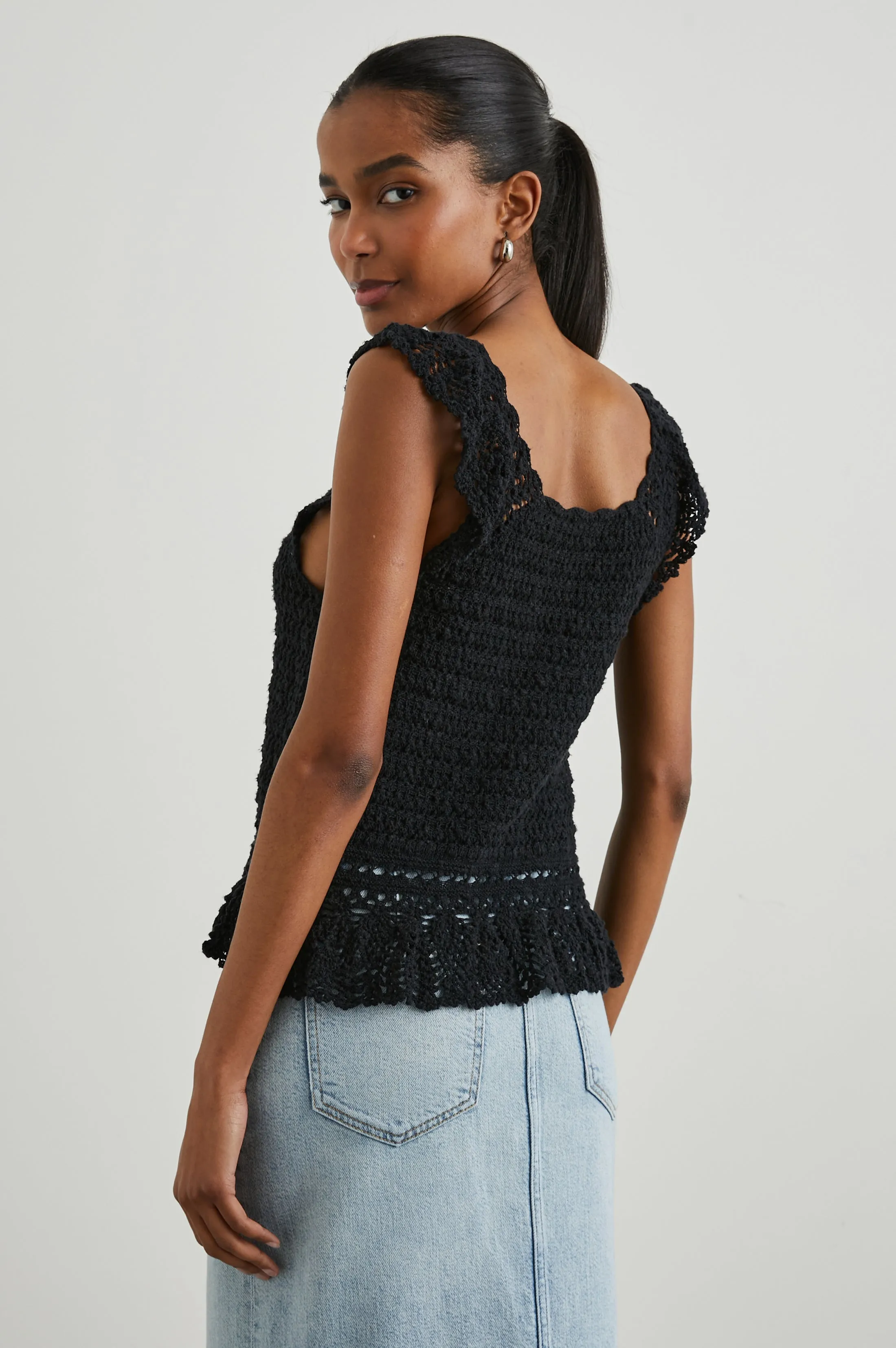 HATTIE TOP - BLACK Rails