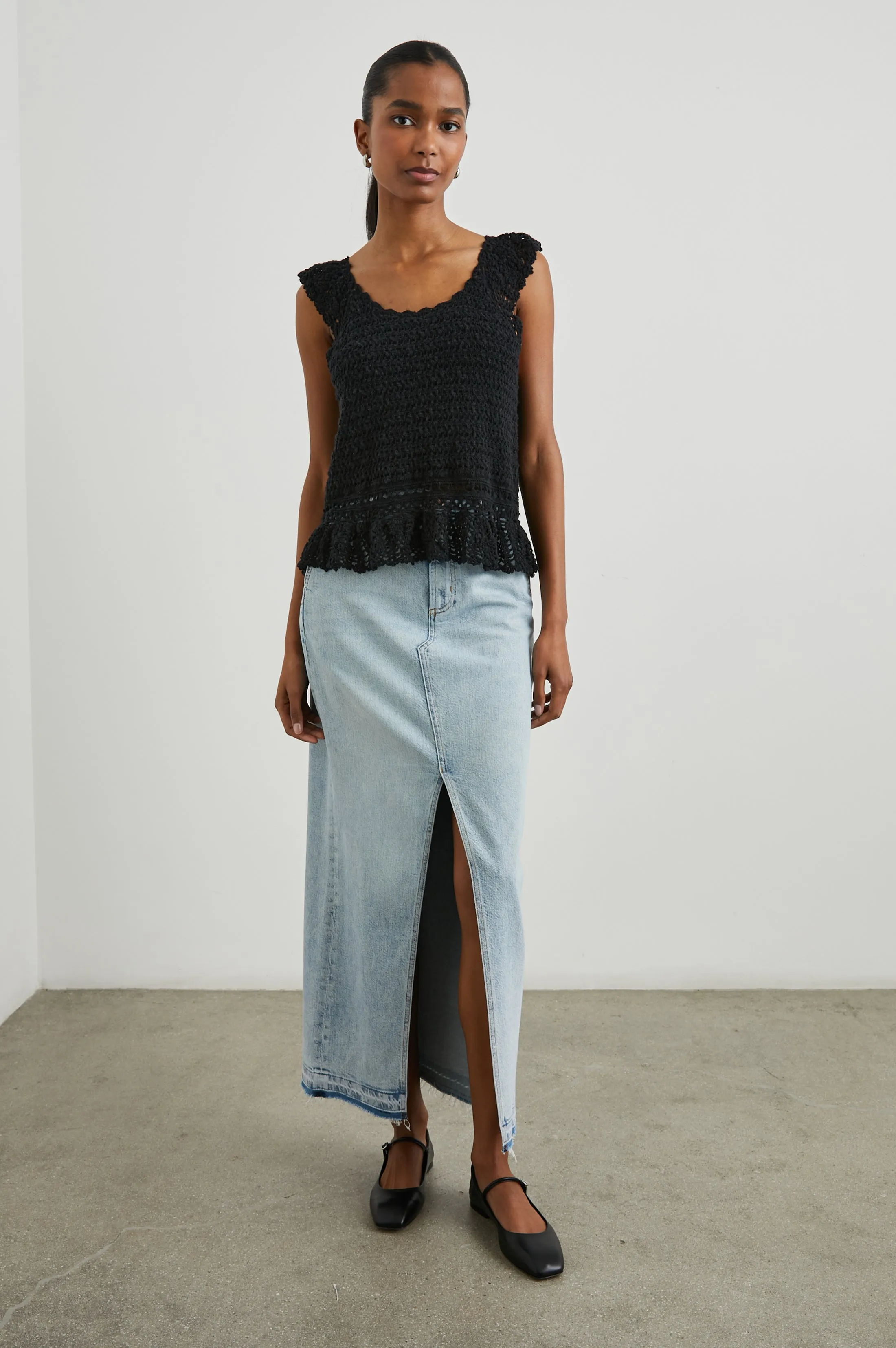 HATTIE TOP - BLACK Rails