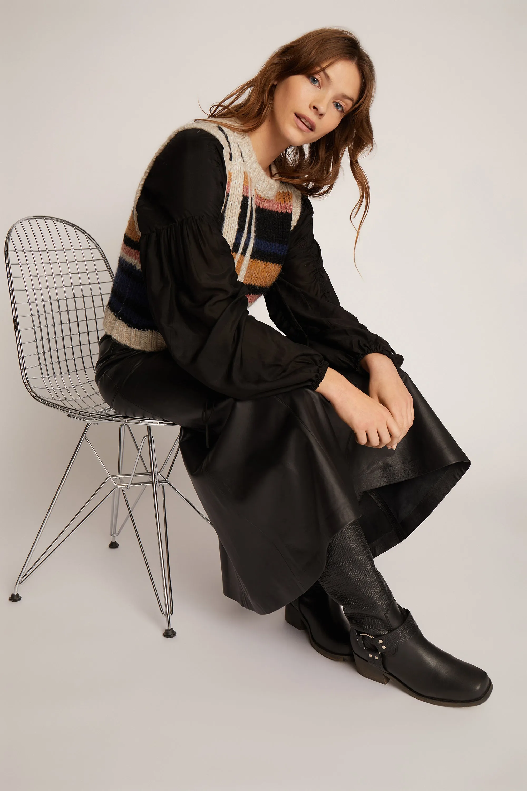 TOMALLY - BLACK Munthe